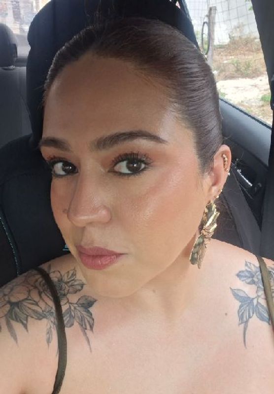 Lin, online on OnlyGirlsLive